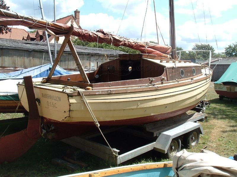 Wooden  Sailing Yacht Dawnless 20 Style