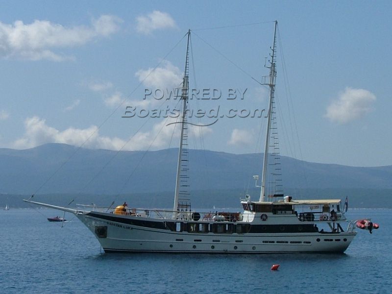 Charter Yacht Motor Sailer