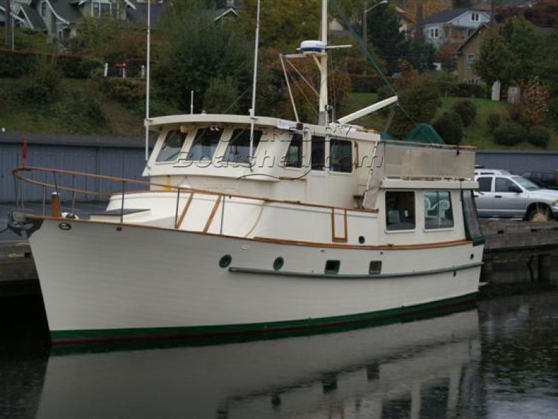 Bluewater 40 Trawler Pilothouse - Twin Diesel