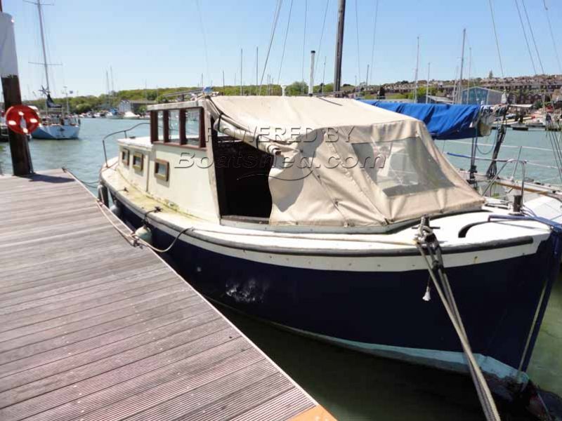 Converted Lifeboat 30ft