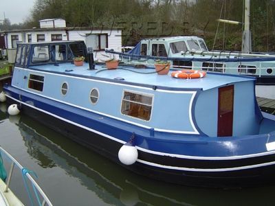 34 Liveaboard Barge