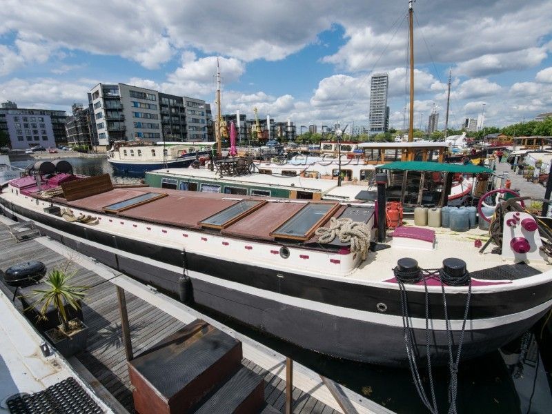 Dutch Barge 22M Houseboat