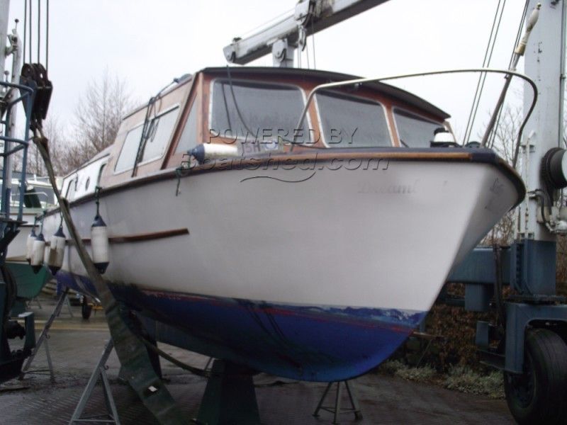 Dawncraft Wroxham 30ft Broads Cruiser