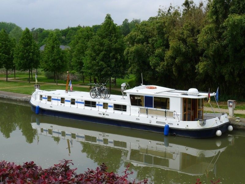 Penichette  Vedette Fluviale Penichette 1770 Canal & River Cruiser