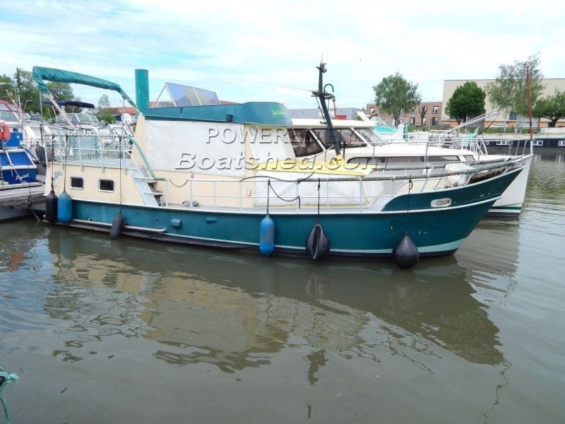 Dutch Steel River Cruiser