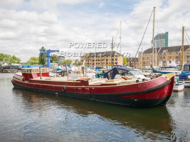 Dutch Barge 25m With London Mooring