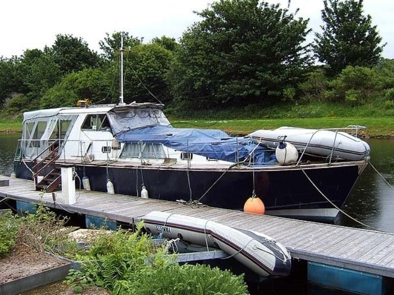 Motor Yacht Twin-Screw 46'