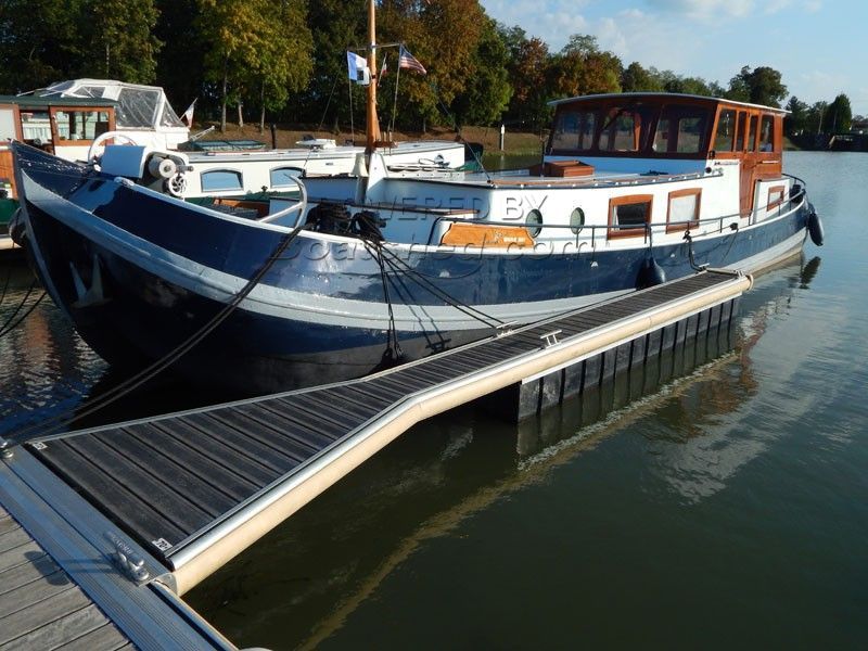 Dutch Motor Barge Tjalk Péniche Habitable