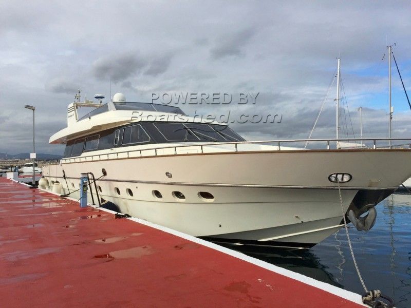 Canados 25 Flybridge Luxury Motor Yacht