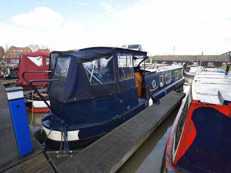Narrowboat 42ft With Mooring