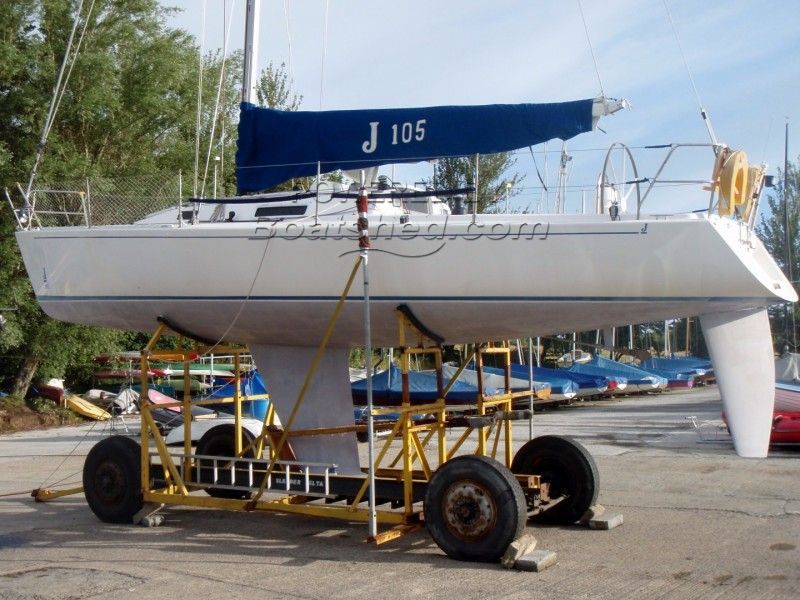J Boats 105