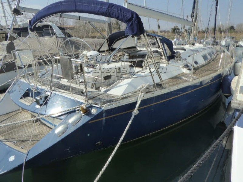 Dufour 54 Charter Layout