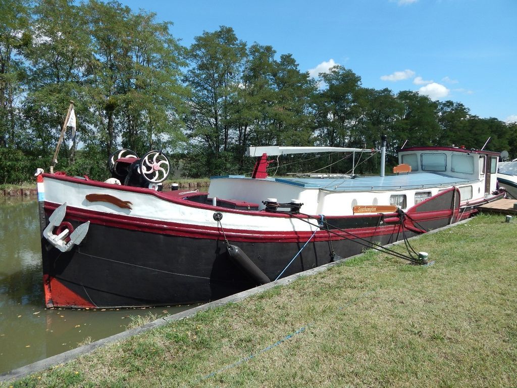 Dutch Barge Steilsteven Live Aboard
