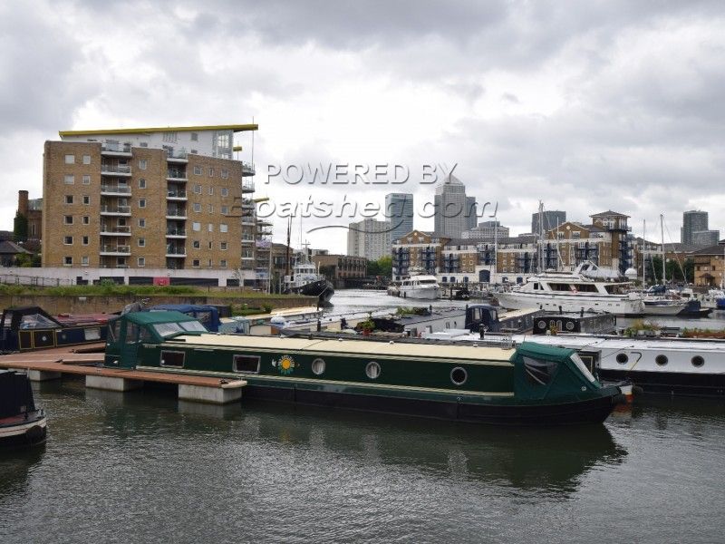 Wide Beam 60ft With London Mooring