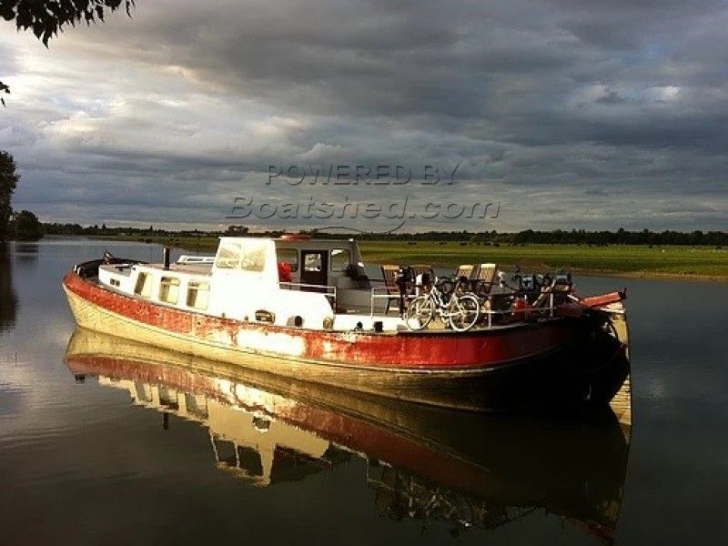 Dutch Barge 20m Mooring Available
