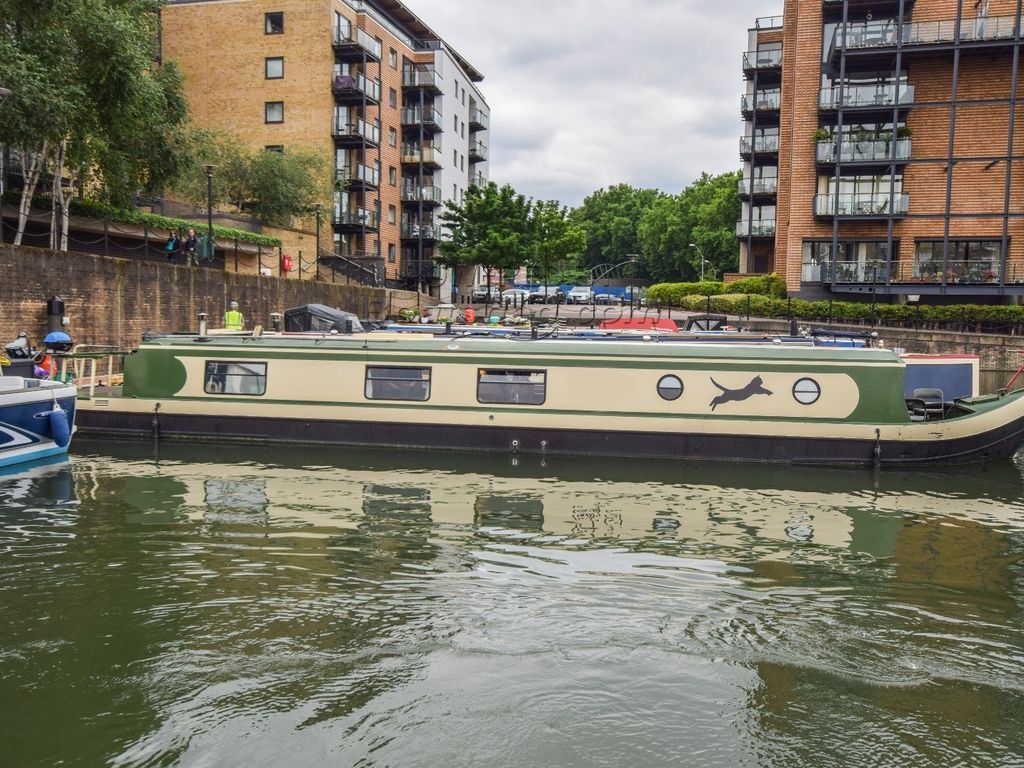 Wide Beam 55ft With London Mooring