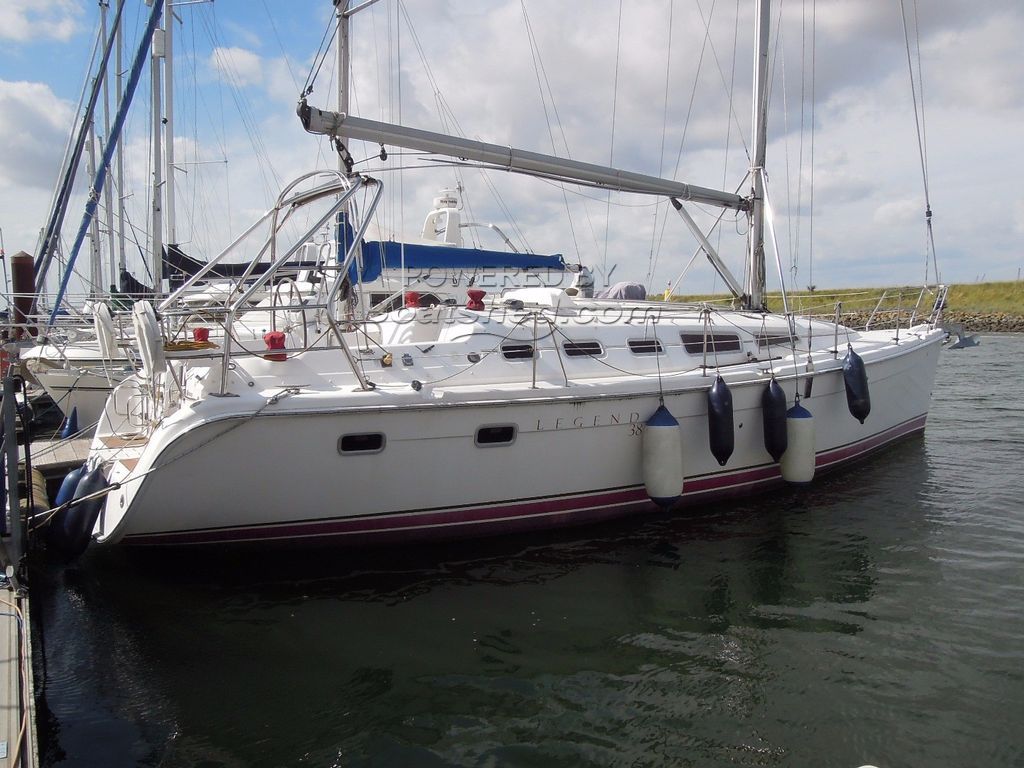 hunter legend yacht for sale uk