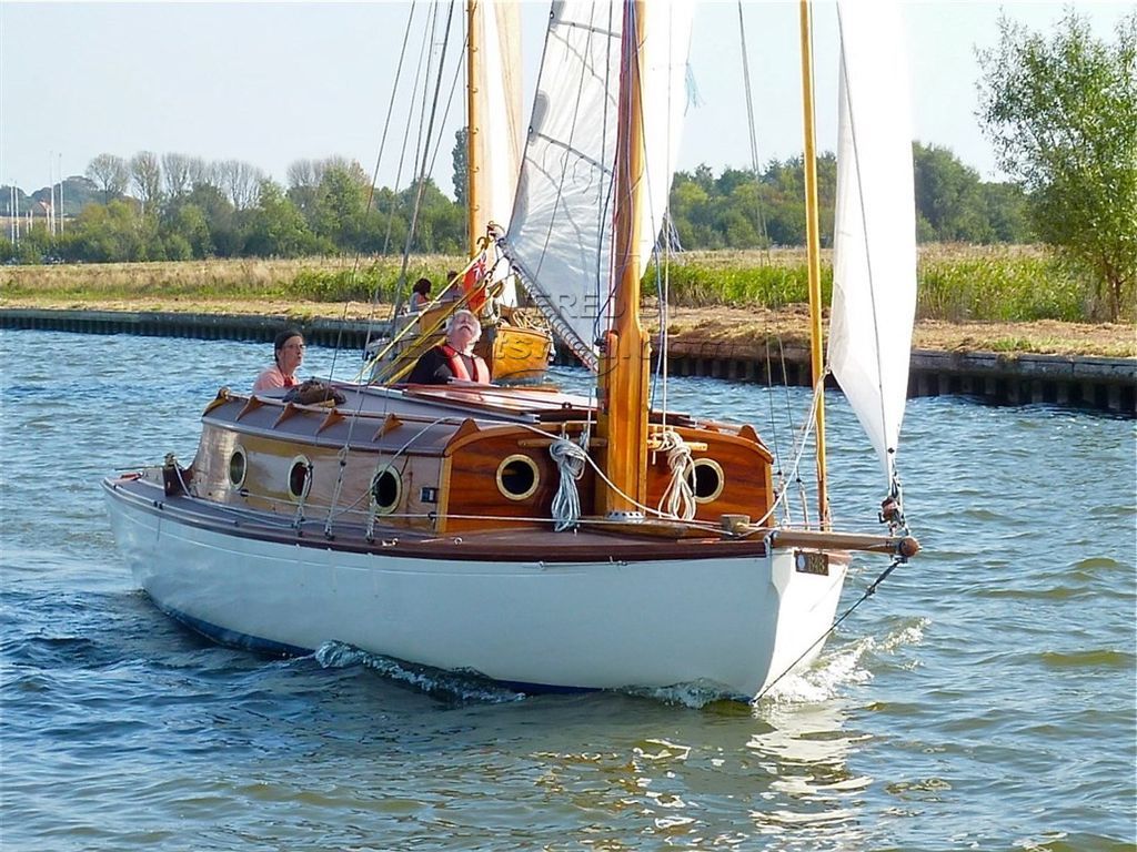 Classic Broads Cruiser Gentleman's Sailing Yacht