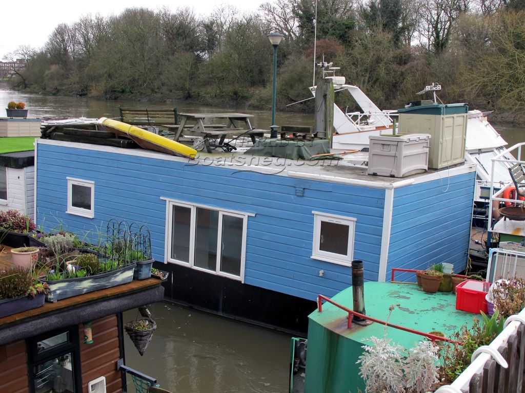 Houseboat With Thames Mooring