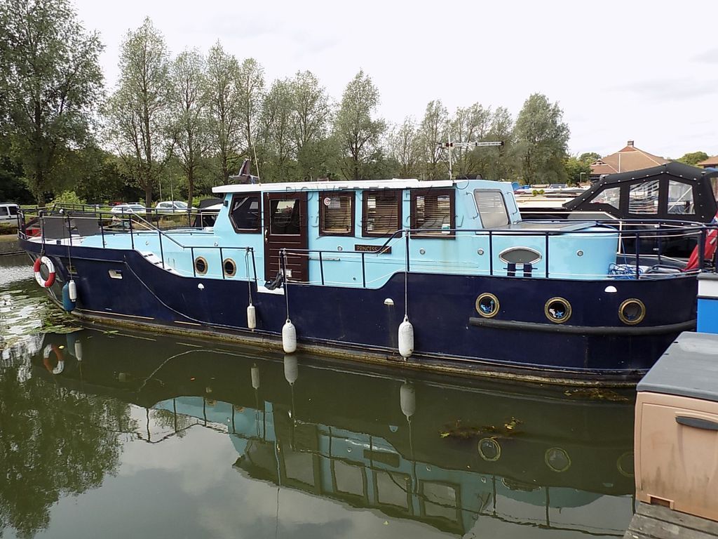 Dutch Barge 50