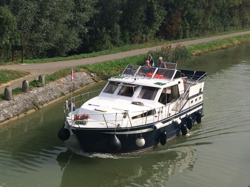 Dutch Steel Cruiser Vie à Bord Possible