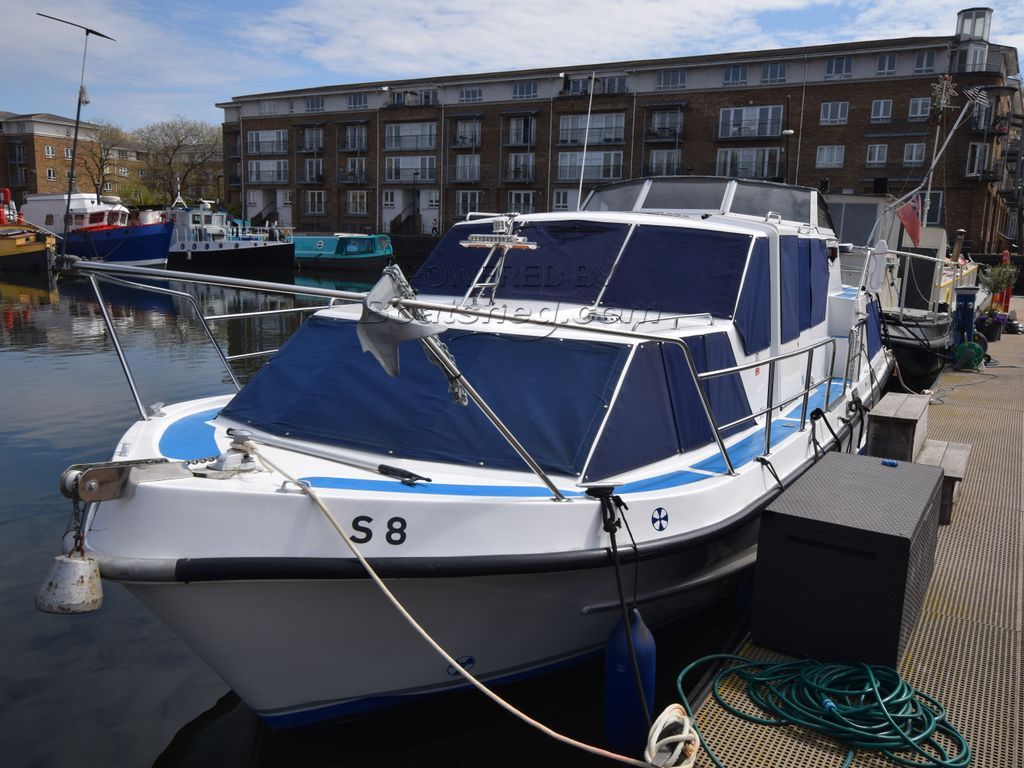 Alpha 29 With London Mooring