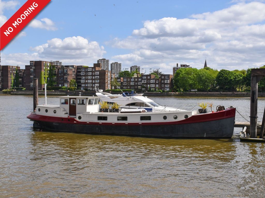 Dutch Barge 20m With London Mooring