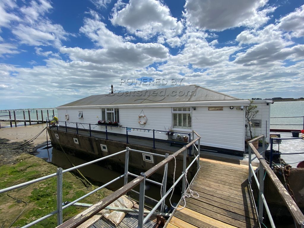 Barge Houseboat Mulberry 4 Bedroom Live-aboard