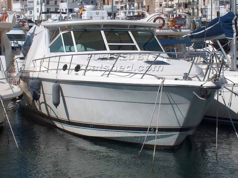 Tiara Yachts 4000 Express Hardtop