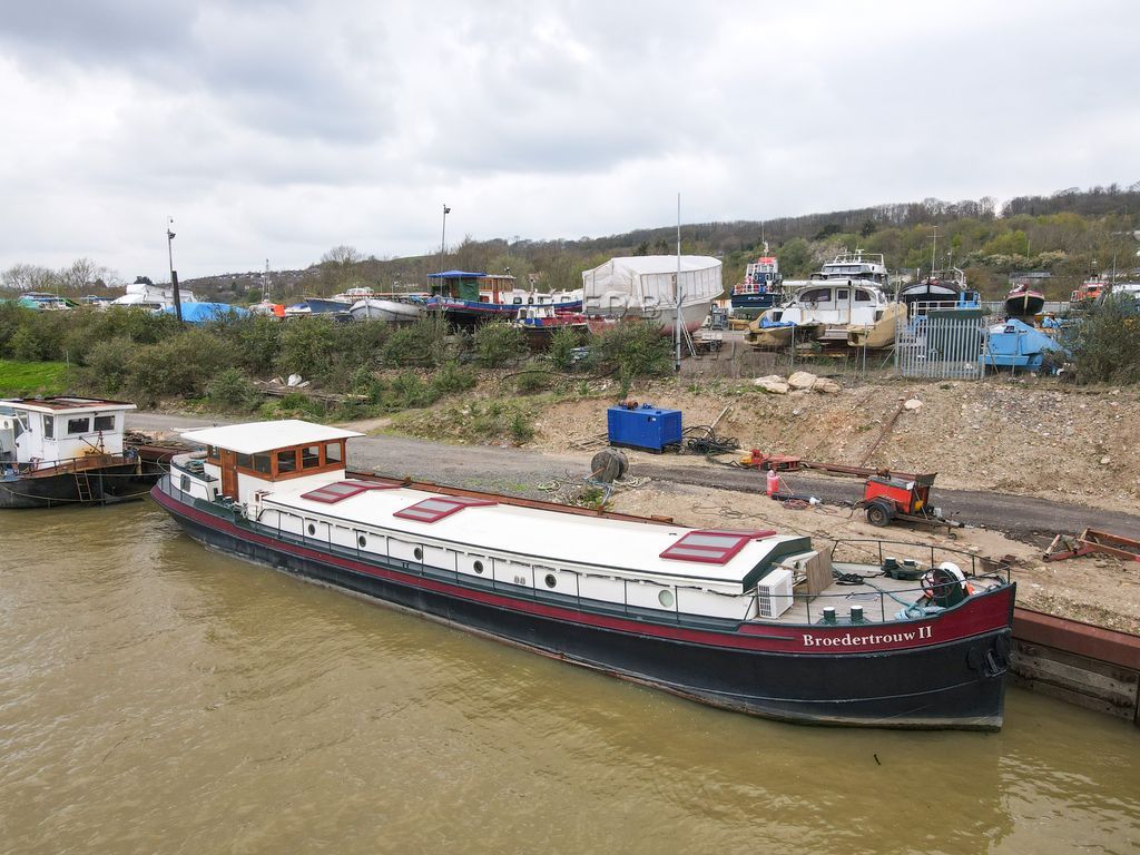 Dutch Barge 26.5m