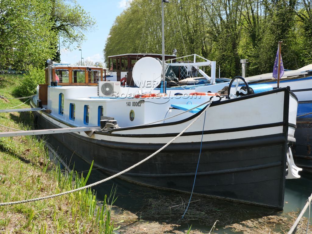 Dutch Barge Luxe Motor ESTRIN Valid To September 2024