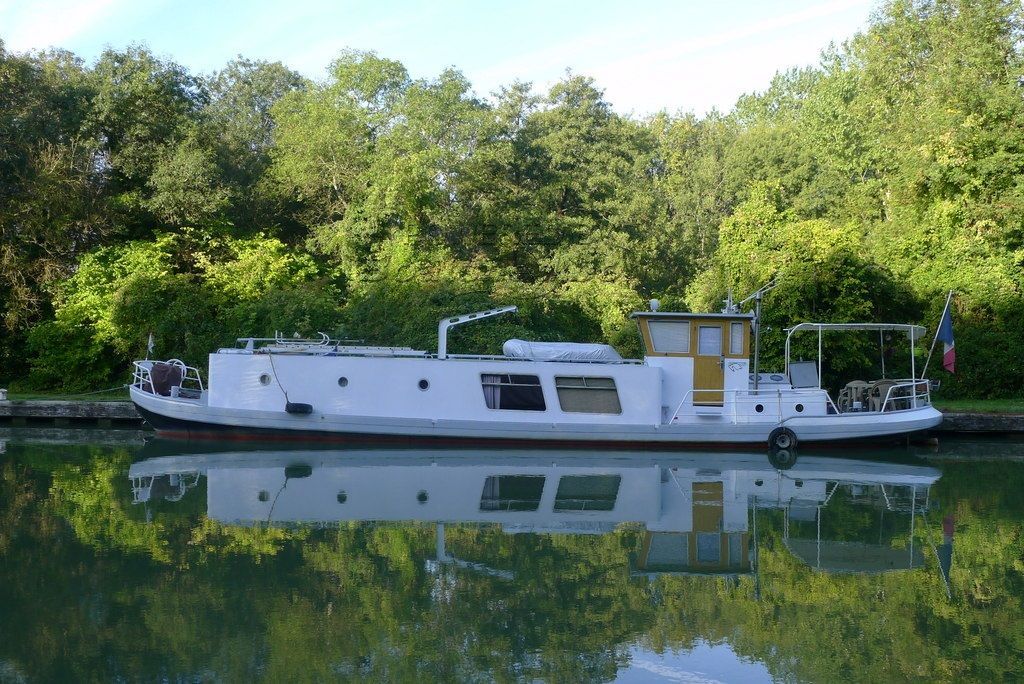 Dutch Barge 17m Ex Bunker Boat