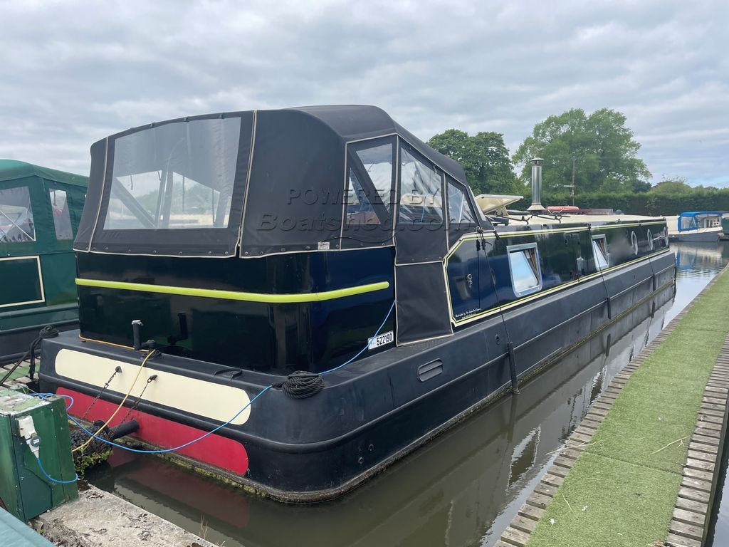 Wide Beam 60ft Cruiser Stern With Mooring