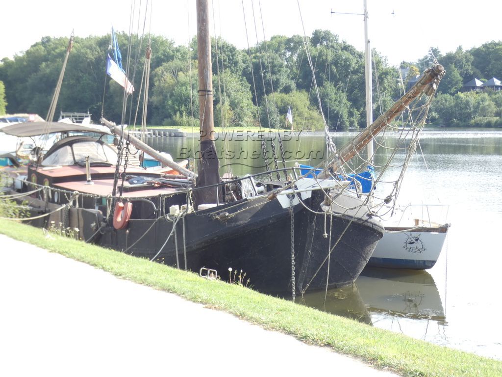Dutch Barge Tjalk BATEAU FRANCISE