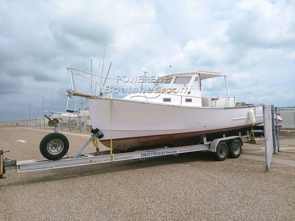 Sisu Lobster Downeast 26 Equipped With Tandem Axle Trailer