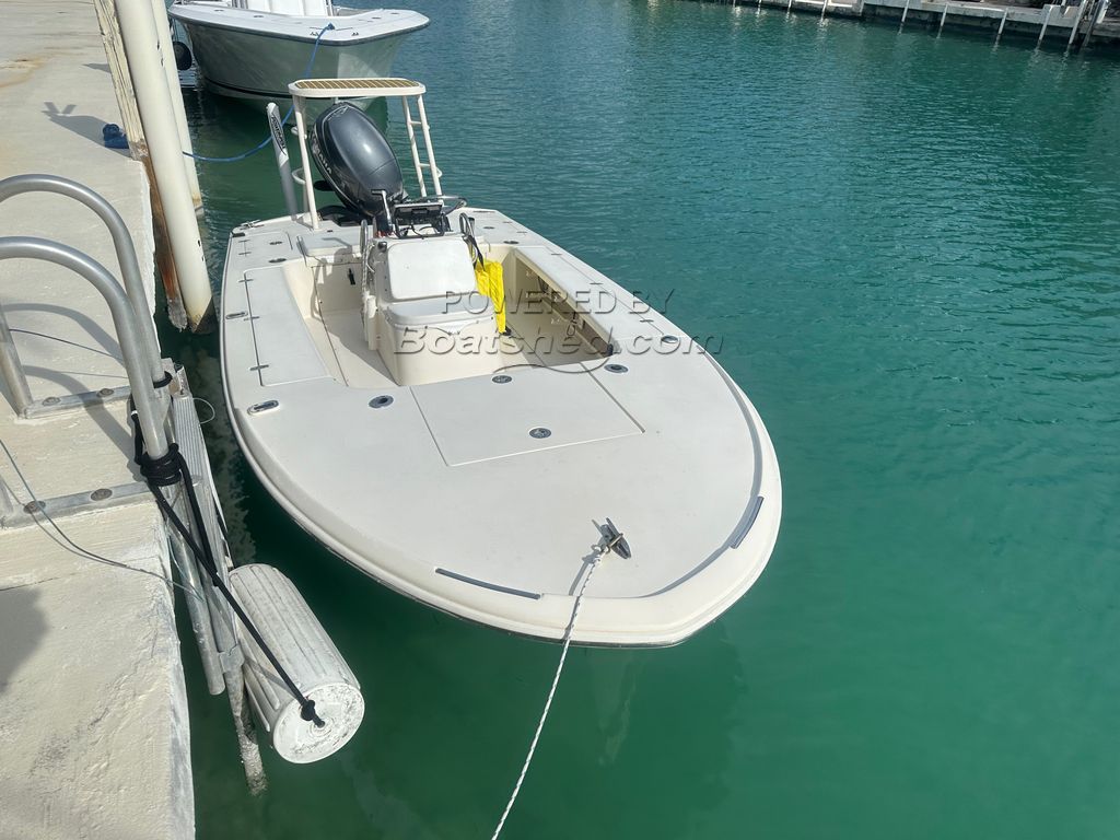 Scout 170 Costa 17’ Scout Costa. Yamaha. Power Pole.