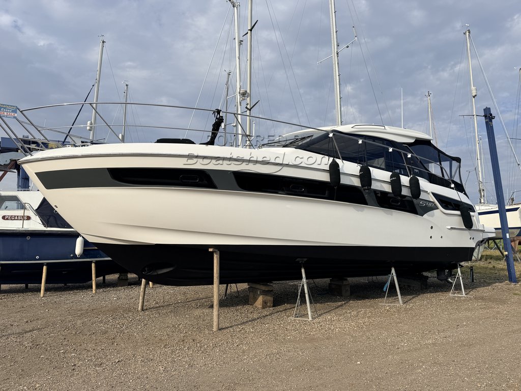 Bavaria S40 HT Motor Cruiser (Ready To Go!)
