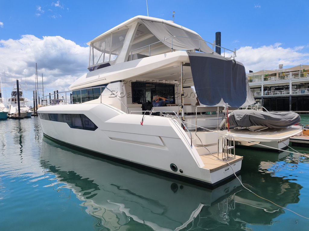 Leopard 53PC Power Catamaran