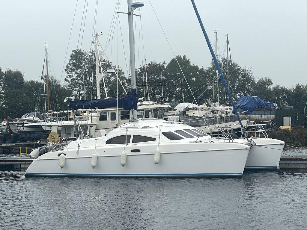 Broadblue Prestige 38
