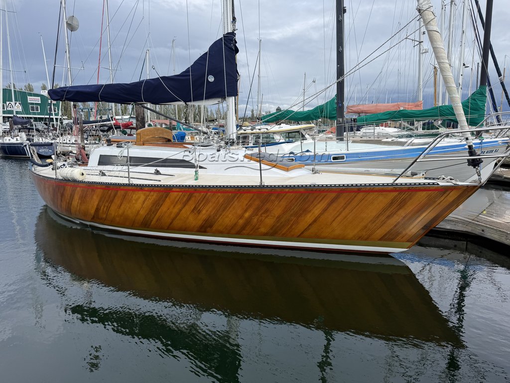Custom Sloop Cold Molded Red Cedar