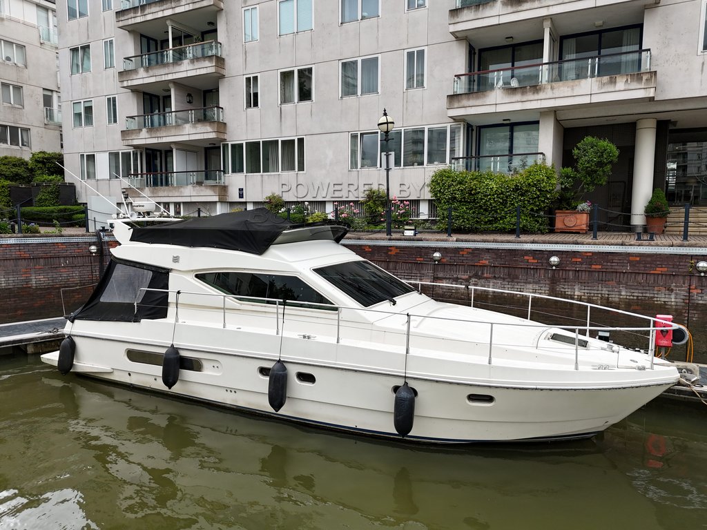 Ferretti 43 Anniversary Flybridge