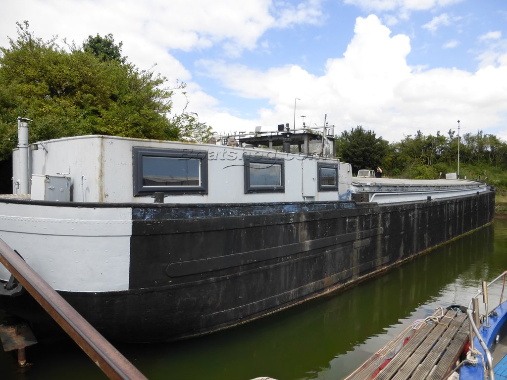 Dutch Barge 38m Project
