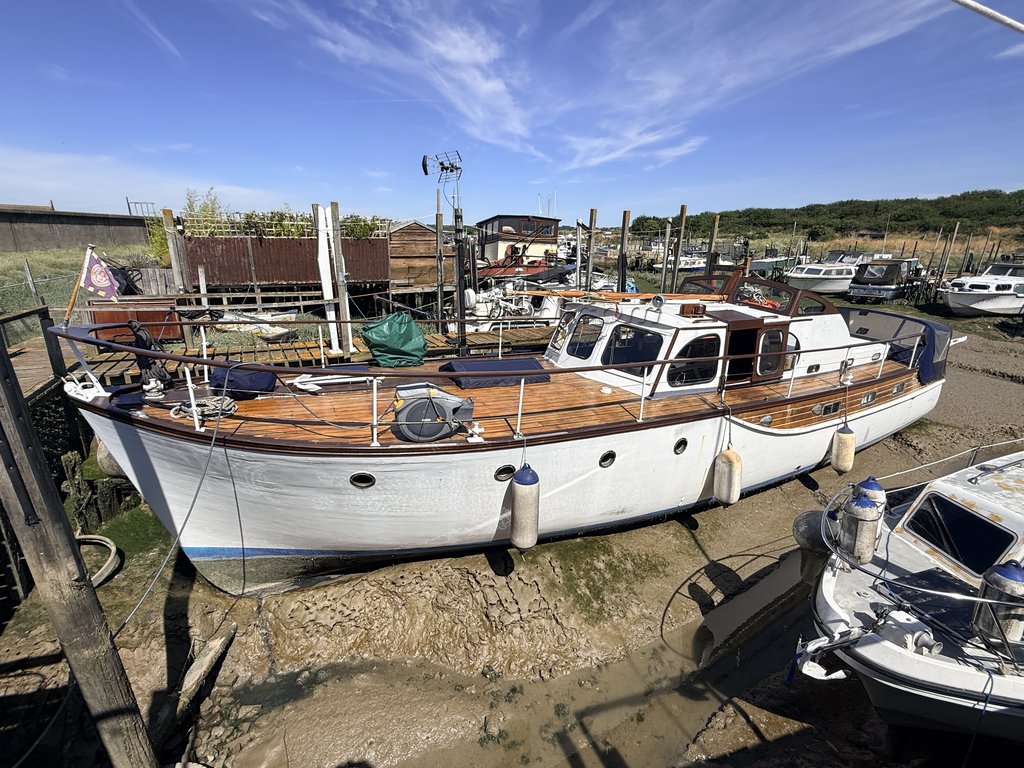 Rampart 48 Classic Cruiser / Liveaboard