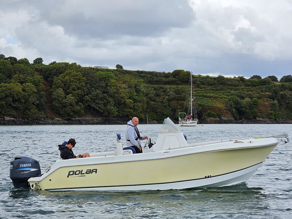 Polar 2300 CC Center Console