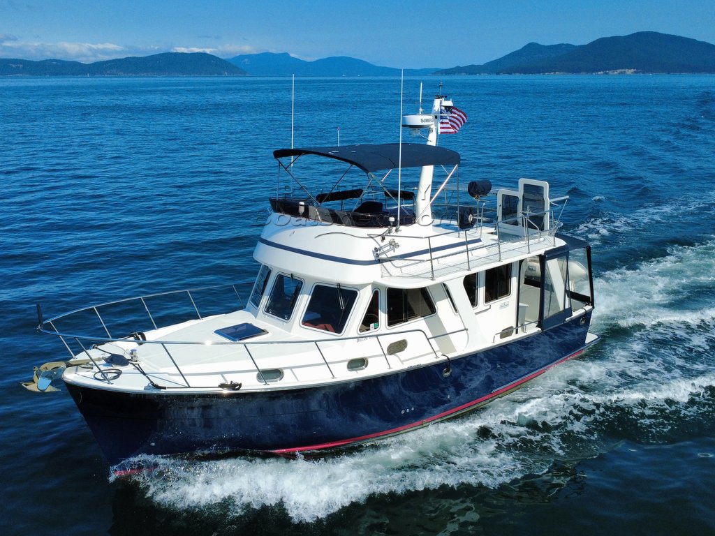 Mariner Seville 35 Sedan (Helmsman Trawlers Predecessor)