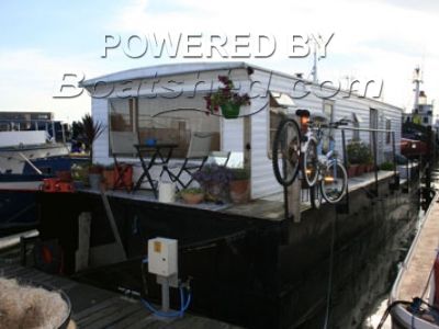 Houseboat Liveaboard Craft