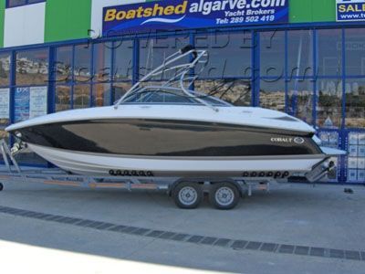 Cobalt 232 Sports Boat