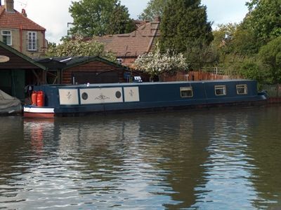 Widebeam Barge