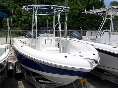 Sea Chaser 1900 Offshore Series Center Console