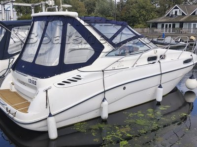 Sealine S28 